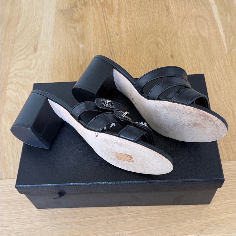 CHANEL Black Triple-Strap Leather Mules with Silver CC Logos - Picture 4 of 5